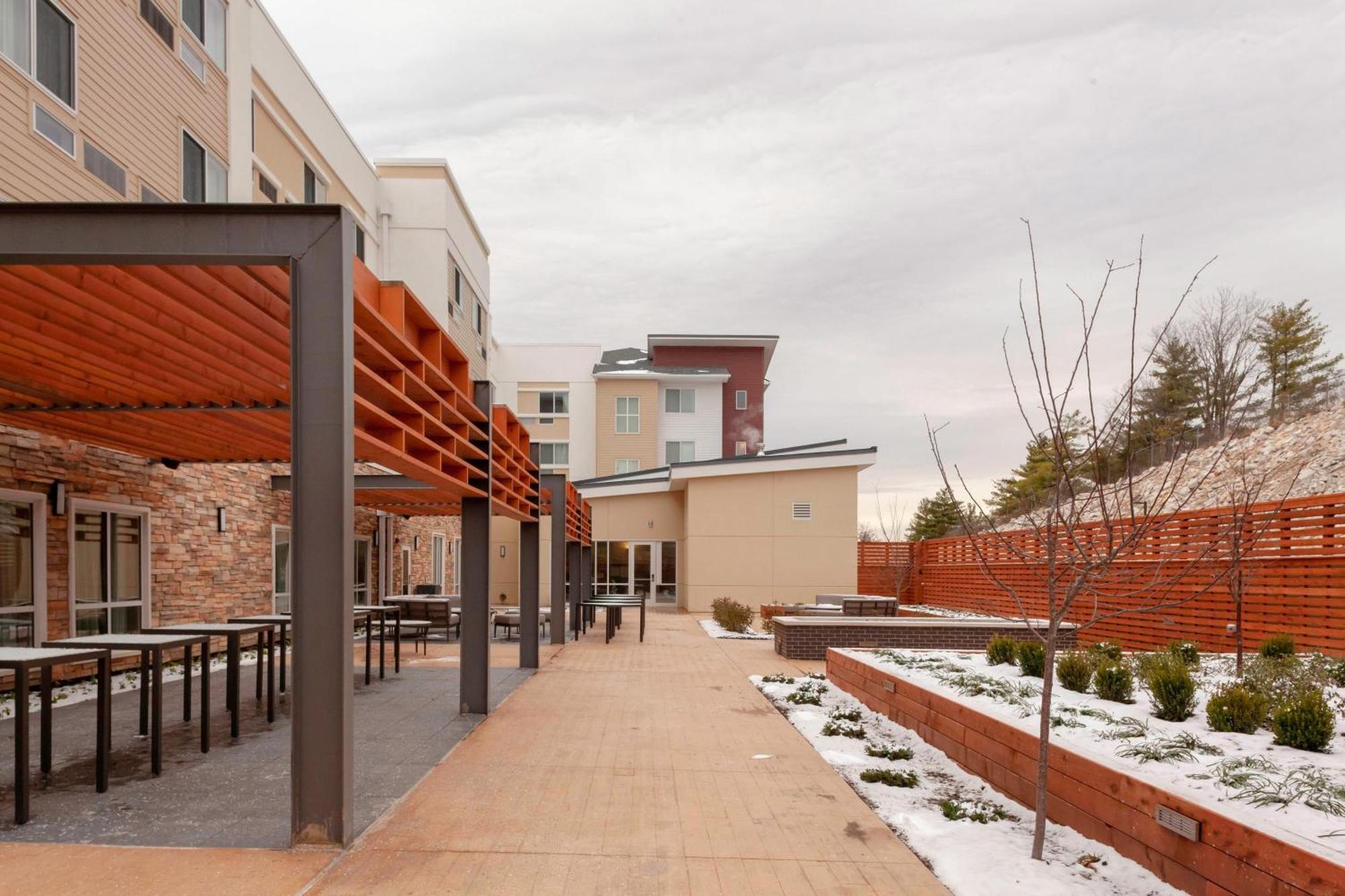 Courtyard By Marriott St. Louis West County Hotel Town and Country Exterior foto